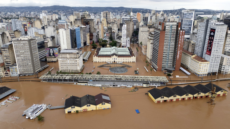Lula promete todo o apoio para superar inundações do Rio Grande do Sul