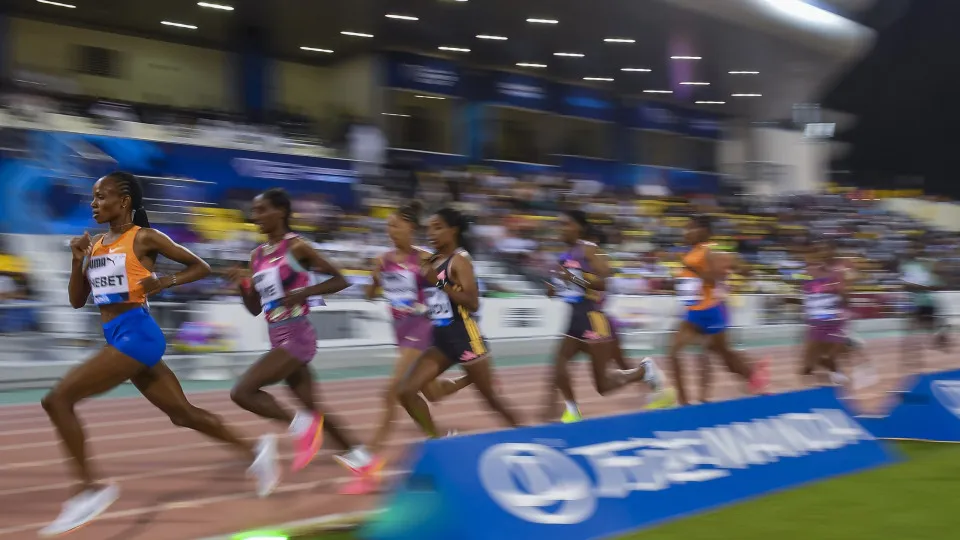 Queniana Beatrice Chebet bate recorde do mundo dos 10.000 metros