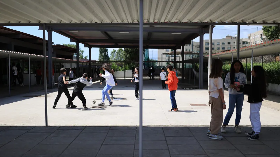 Alunos que vão para o 5.º ano devem matricular-se até 11 de julho