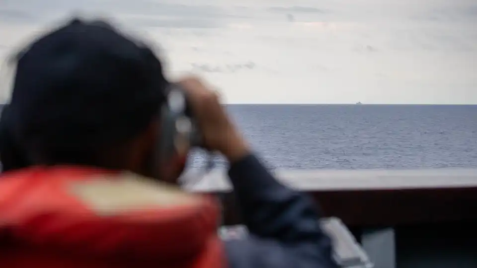 Porta-aviões chinês navega em águas do nordeste de Taiwan