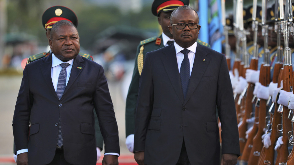 "Irmãos". Presidentes de Moçambique e Guiné-Bissau lançam cooperação