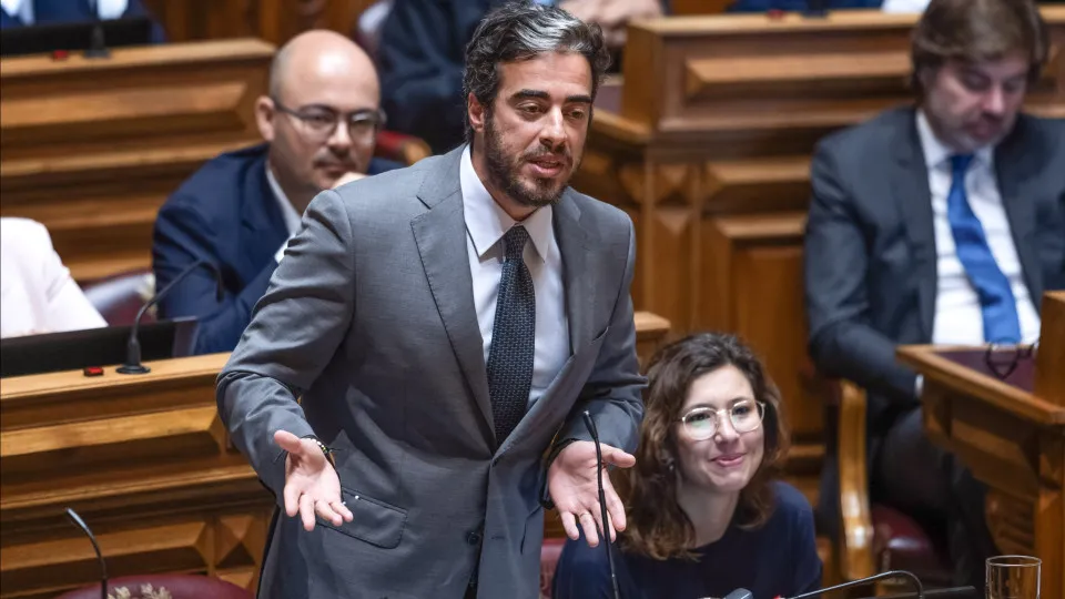 Parlamento: Debate sobre saúde