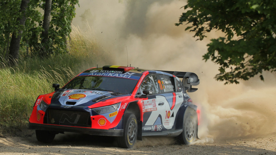 Thierry Neuville é o primeiro líder do Rali da Finlândia