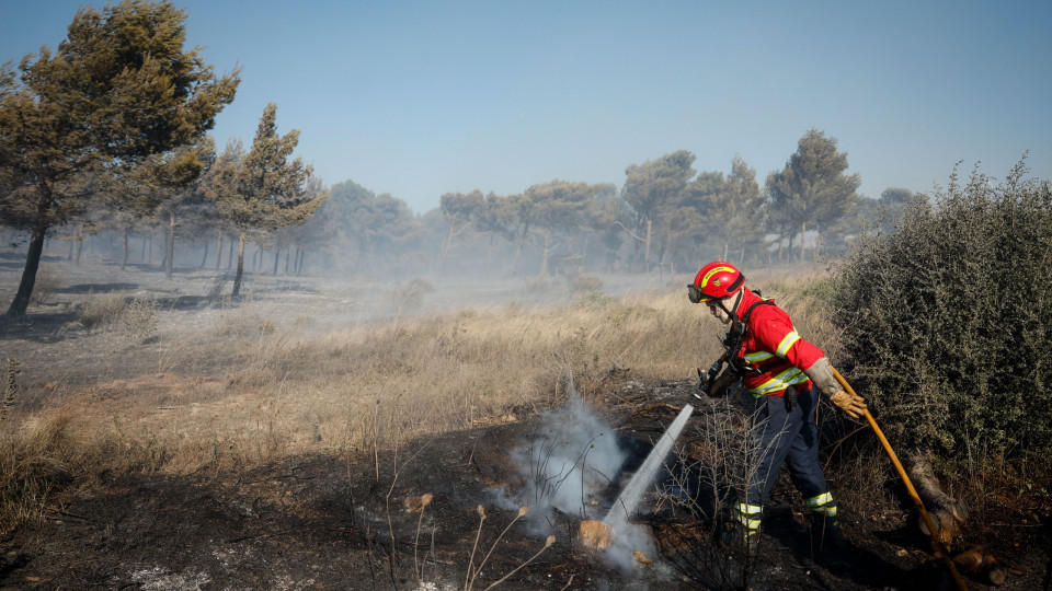 Pelo menos 14 feridos após incêndio em Alcabideche