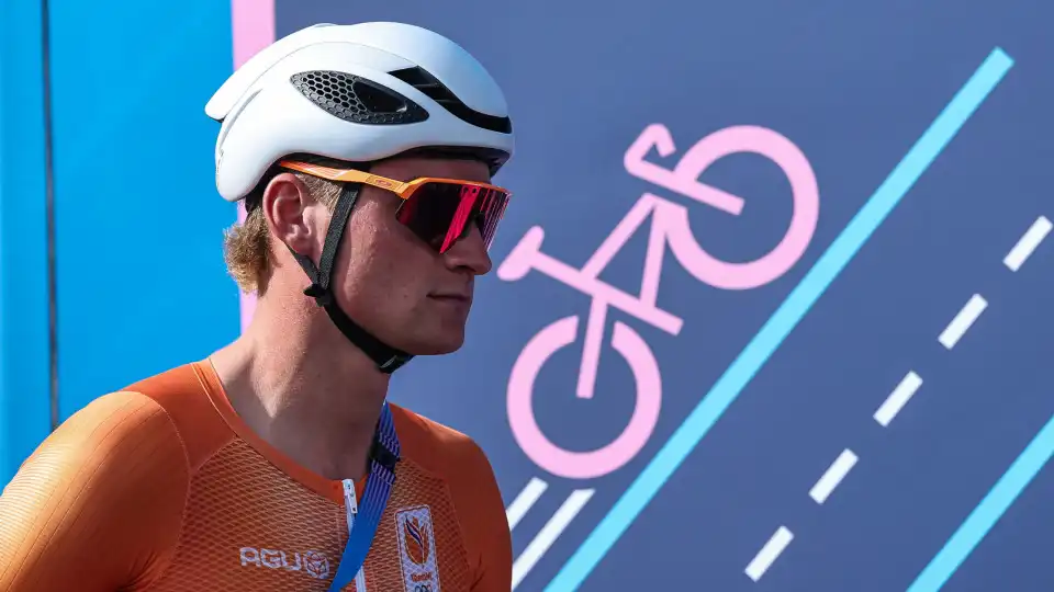 Mathieu van der Poel soma oitavo título mundial e primeiro no gravel