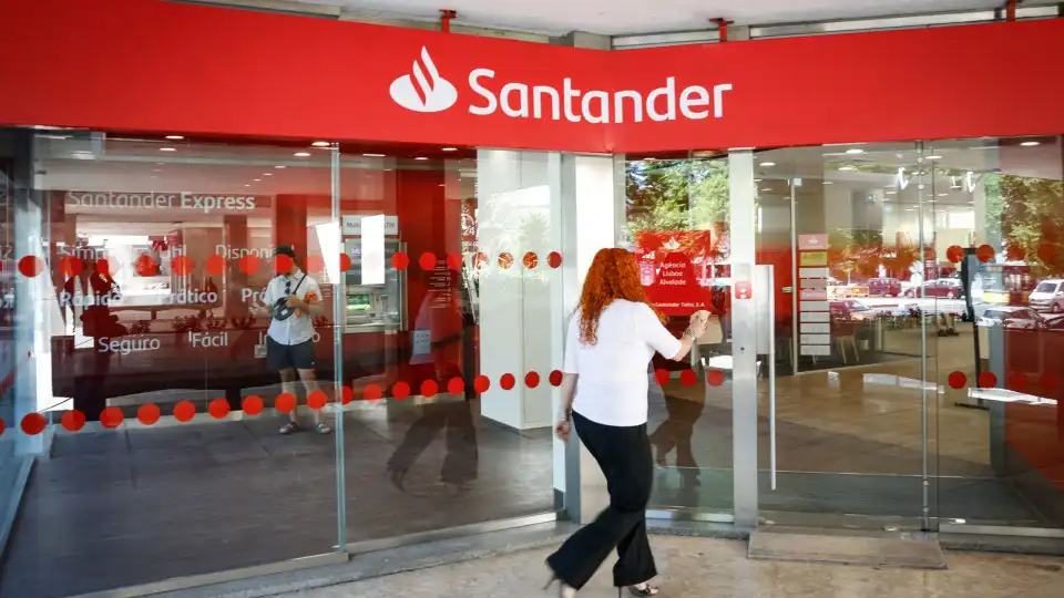 Santander aumenta lucros em 14% até setembro, para 9.309 milhões de euros