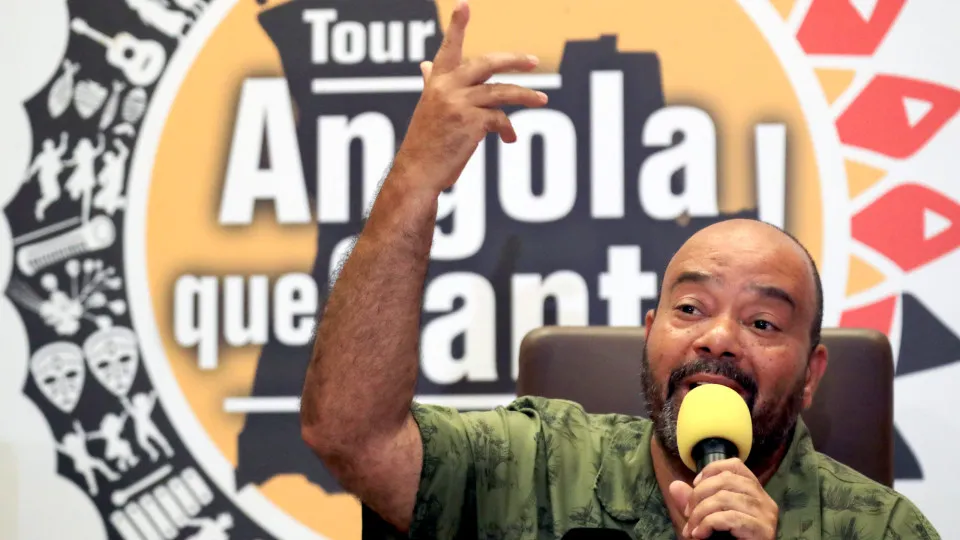 Músico angolano Paulo Flores anuncia concertos para 2026