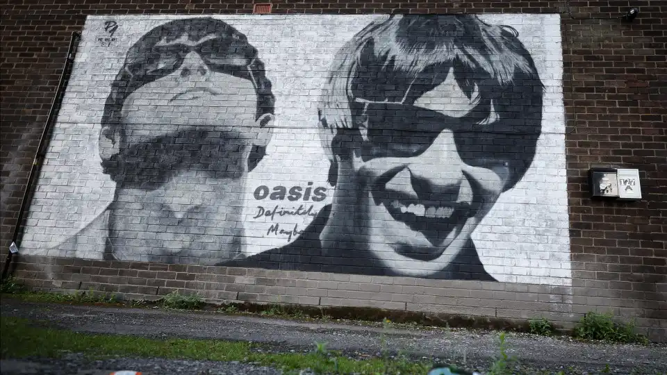 Revenda de bilhetes para concertos de Oasis passa os 7000 euros