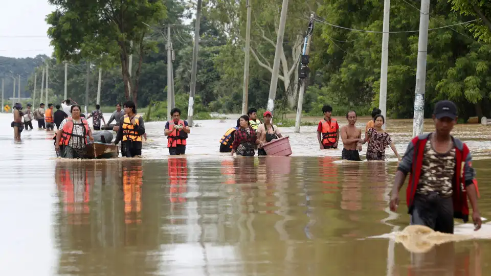 Número de mortos causados pelo tufão Yagi em Myanmar duplica para 226