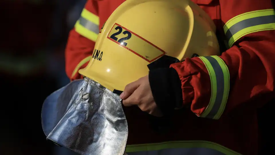 Bombeiros sapadores manifestam-se hoje para reivindicar aumentos