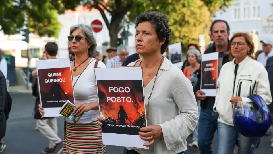 Apelos e alívio marcam concentração contra os fogos em Gondomar