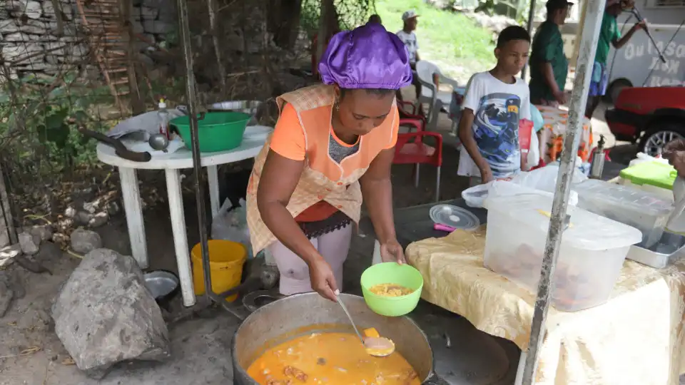 Cachupa à solta pelas ruas de Cabo Verde, todos os fins-de-semana