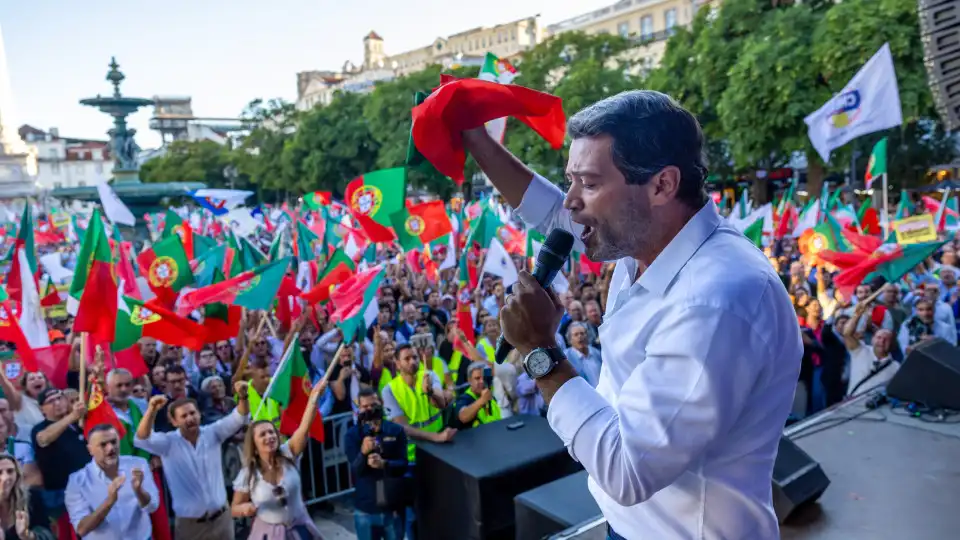 Manifestação? "Tiro de partida" para "reconquista da identidade nacional"