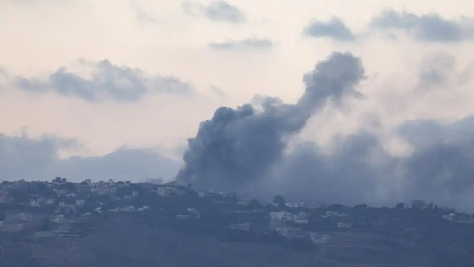 Navio com explosivos pediu para retirar bandeira portuguesa