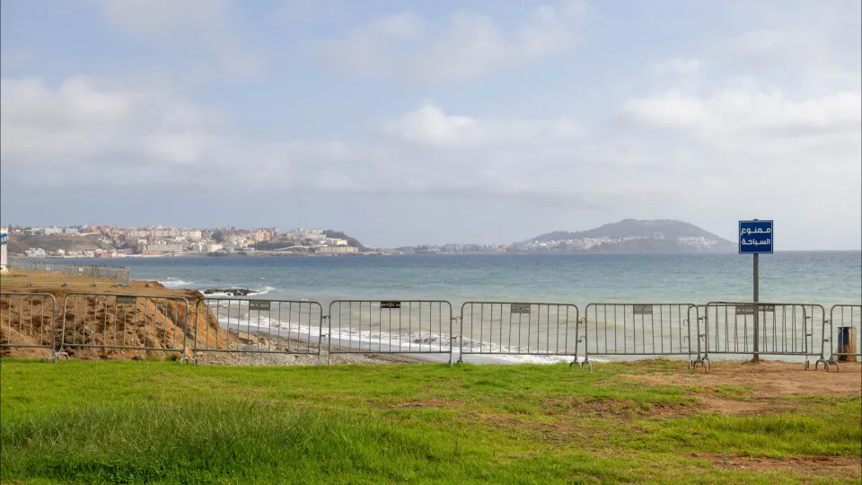 Migrações: 44 pessoas, 35 das quais menores, entram em Ceuta a nado