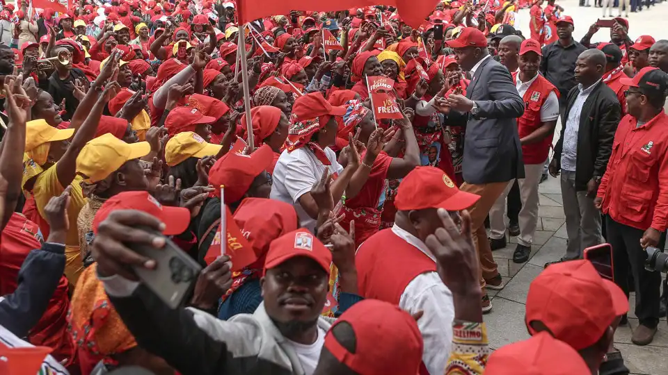 "Chapo, Chapo" e "Presidente" recebem em festa candidato da Frelimo