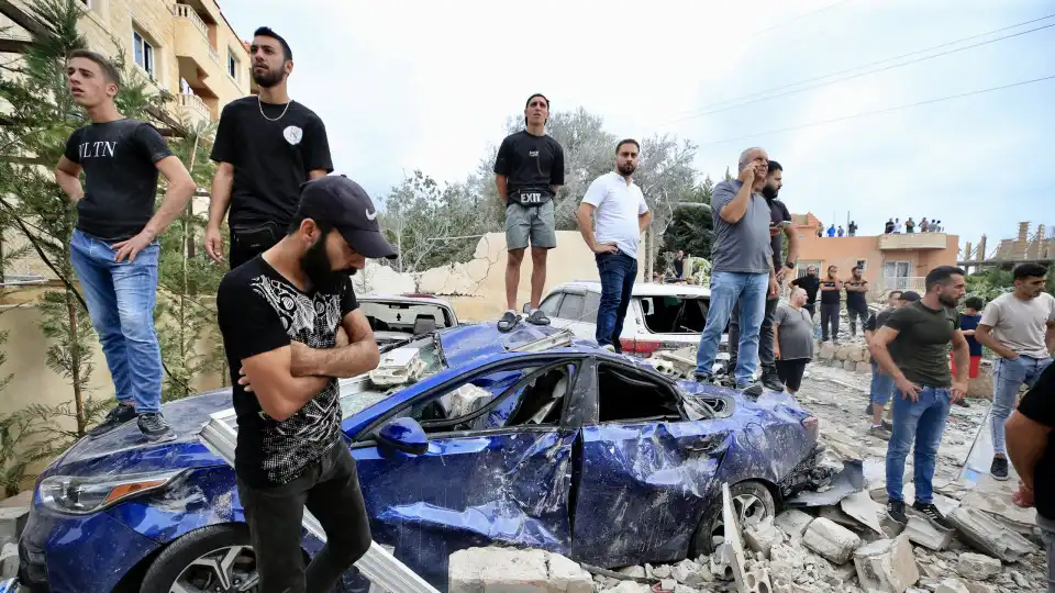 Pelo menos 15 mortos em 200 ataques de Israel ao Hezbollah no Líbano