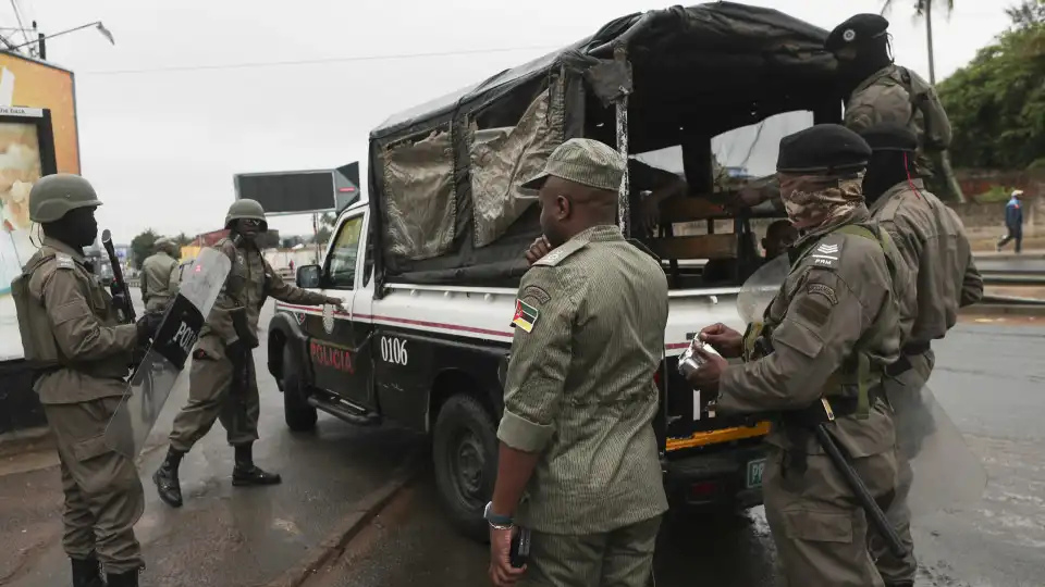 Maputo. Polícia moçambicana lança gás lacrimogéneo para dispersar 'manif'