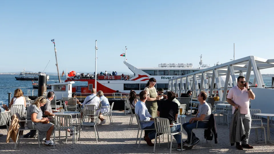 Mercado turístico português cresceu 20% em 2023 para 17,1 mil milhões