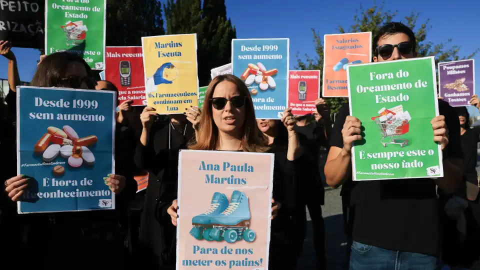 Sindicato aponta mais de 90% de adesão à greve dos farmacêuticos do SNS