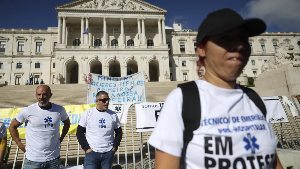 Técnicos de Emergência prometem só parar greve após proposta do Governo