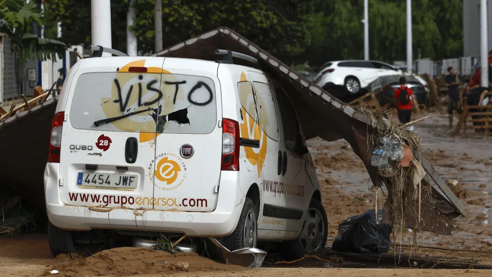 Primeiro-ministro espanhol diz que há pelo menos 211 mortos