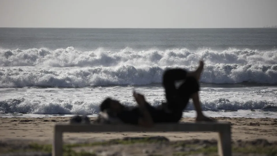 Sete barras marítimas fechadas a toda a navegação e uma condicionada