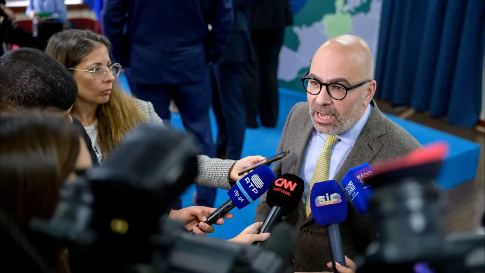 Obras no Aeroporto Humberto Delgado arrancam até final deste mês