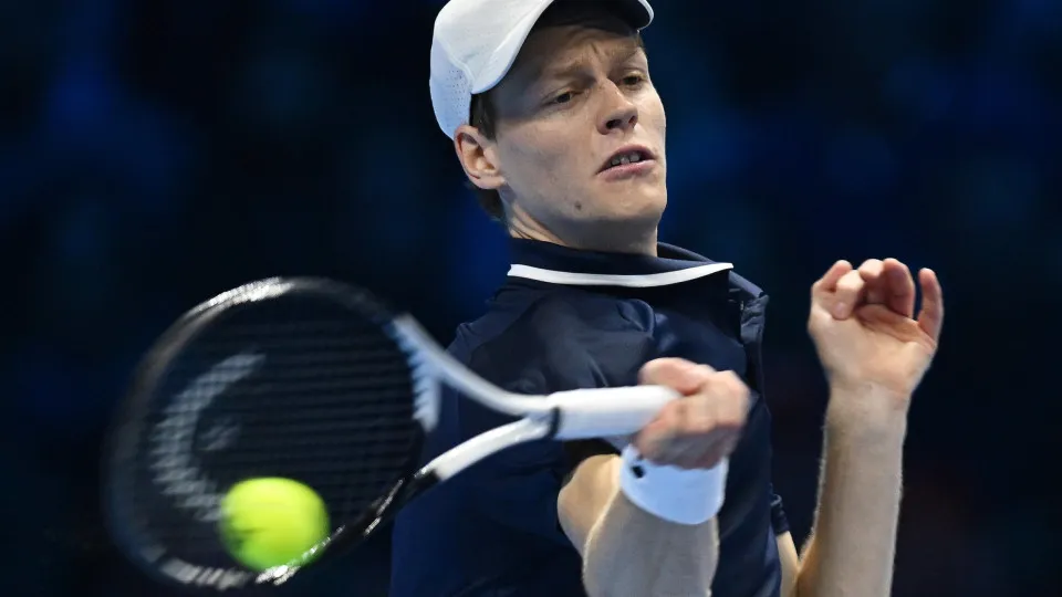 Jannik Sinner vence ATP Finals ao bater na final Taylor Fritz