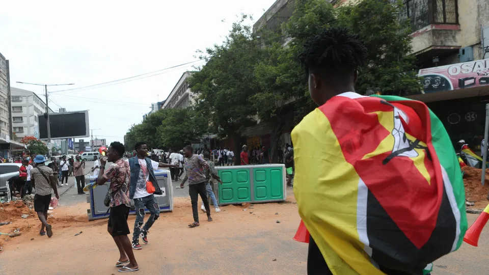 Militares assumem atropelamento de uma jovem em protestos em Maputo