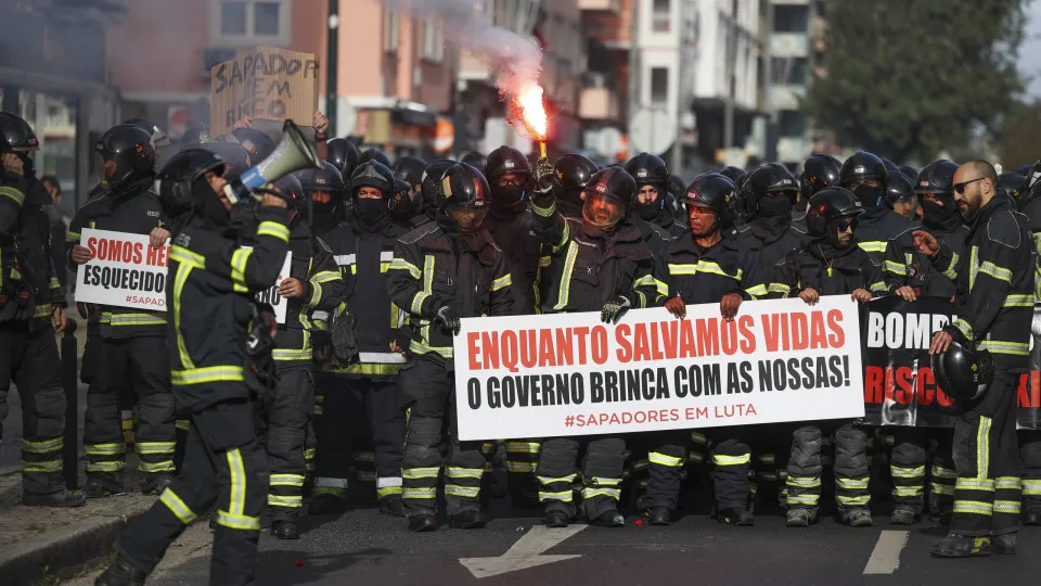 Governo suspende reunião com Sapadores e fala em protesto "não ordeiro"