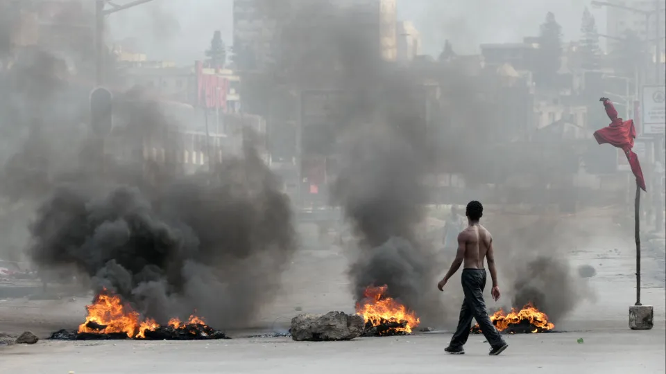 Mozambique/Elections: Protests following confirmation of Daniel Chapo as President