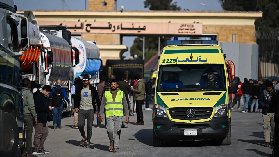 Egito reabrirá "dentro de dias" passagem fronteiriça com Gaza