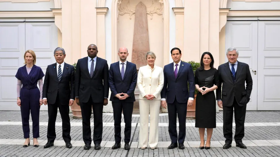 G7 alerta para perigo do "apoio direto" da Coreia do Norte à Rússia