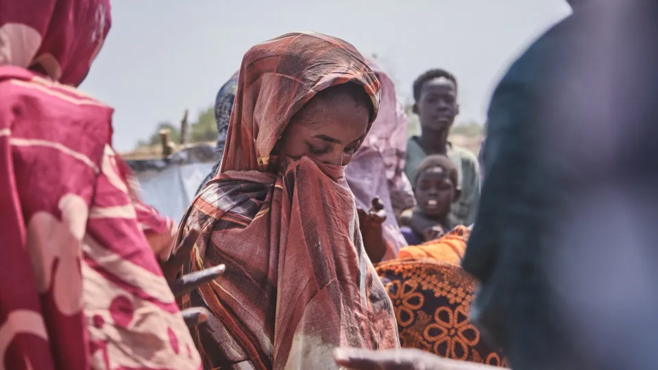 Sudanese refugees flee to Renk refugee camp in South Sudan