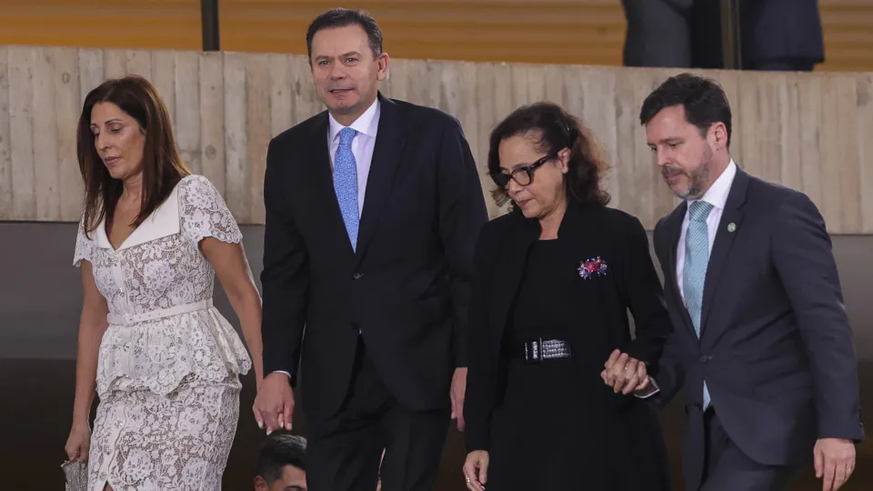 Cimeira Luso-Brasileira hoje em Brasília com 11 ministros de Montenegro