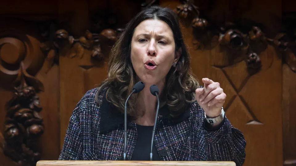 Iniciativa Liberal critica "silêncio do primeiro-ministro" sobre INEM