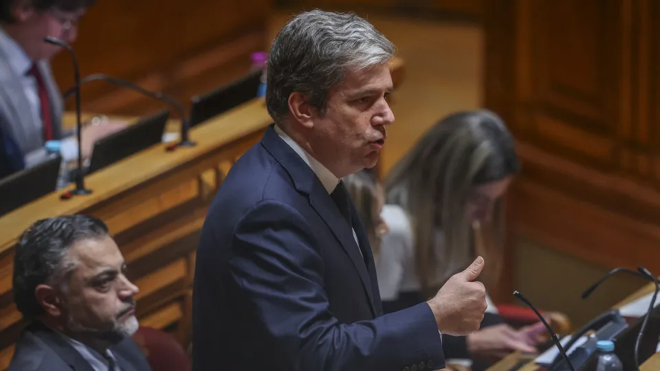 Parlamento: Sessão plenária