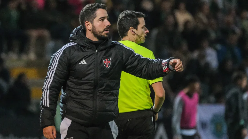 Treinador do Casa Pia considera Farense "um dos melhores plantéis" da I Liga