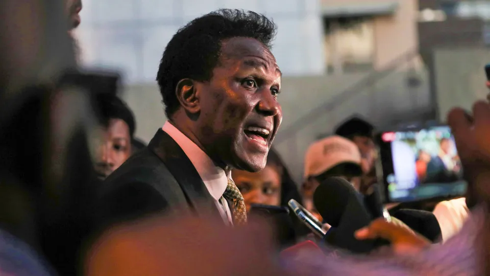 Mondlane diz que Moçambique está refém de nova forma de colonização interna