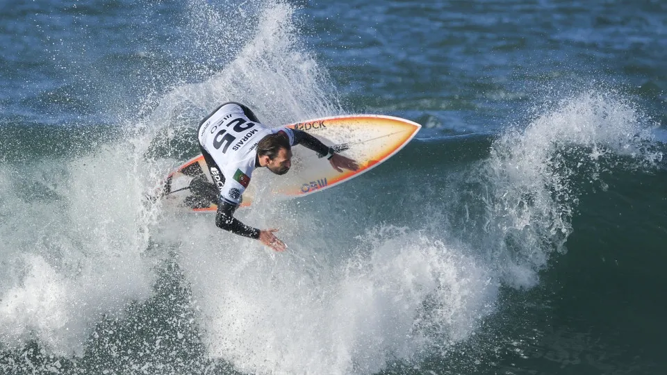 Frederico Morais fora das Challenger Series na Ericeira no primeiro dia