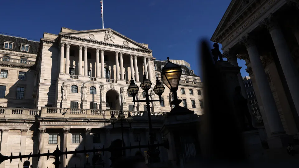Bank of England expected to keep interest rates at 4.5 percent