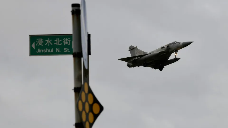 China conducts military drill around Taiwan