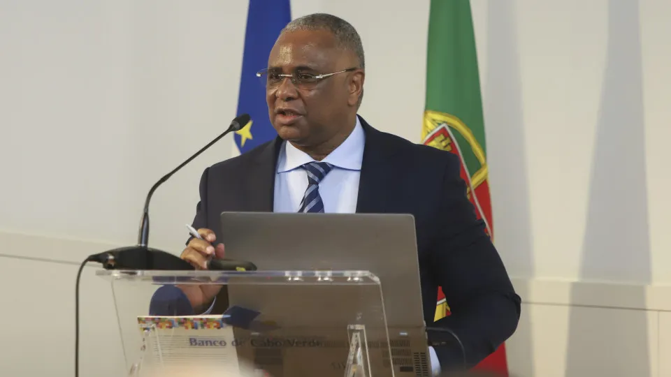 Cabo Verde defende atuação "mais dinâmica" em reunião de bancos centrais