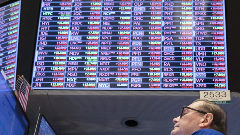 NYSE opens as global markets continue to plunge in wake of Trump's tariffs