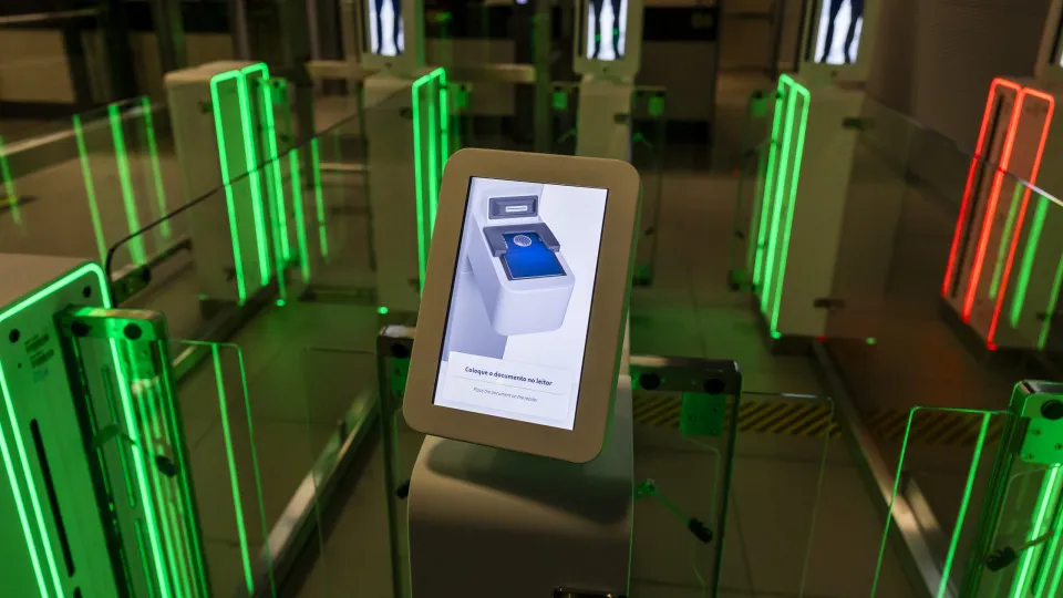 ANA quer máximos de espera nos aeroportos e aponta problemas no RAPID