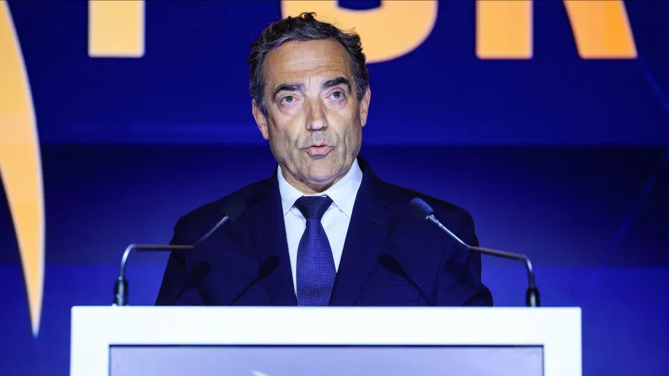 Presidente da Liga diz que vai apresentar duas soluções para competições