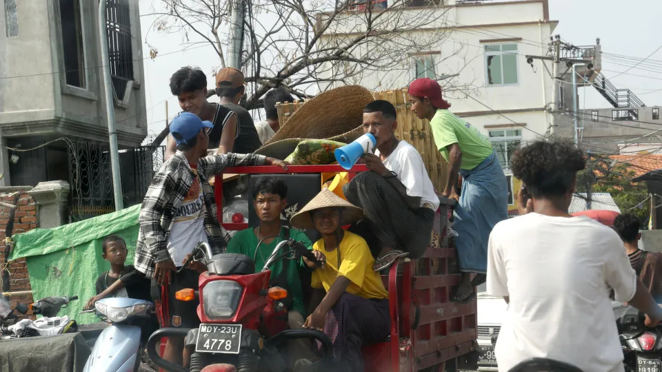 Mais de 200 civis mortos em 243 ataques da junta militar em Myanmar
