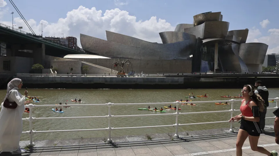Guggenheim de Bilbau inaugura exposição de Maria Helena Vieira da Silva