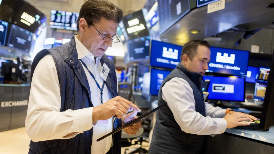 New York Stock Exchange reaction to Moody's downgrade of US credit rating